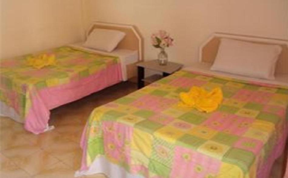 Alliyah'S Beach Resort Balabag  Room photo