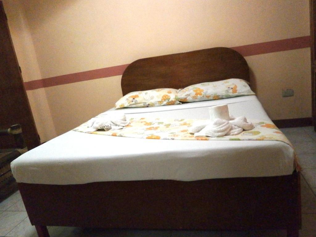 Alliyah'S Beach Resort Balabag  Room photo