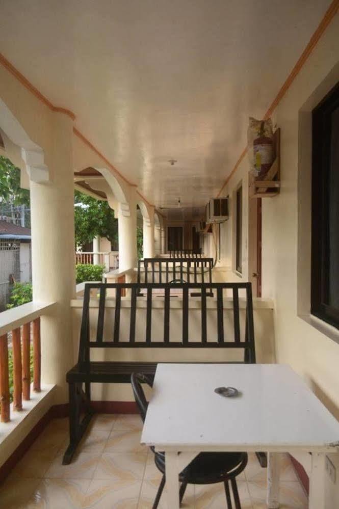 Alliyah'S Beach Resort Balabag  Exterior photo